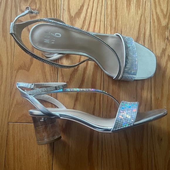 Mix No. 6 Sparkle Heels! - Picture 4 of 4